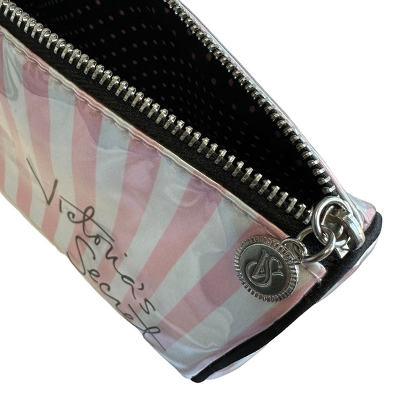VICTORIA'S SECRET TOTE BAG & MAKEUP TOILETRY BAG 2-PIECE SET PINK AND  BLACK - Picture 4 of 16